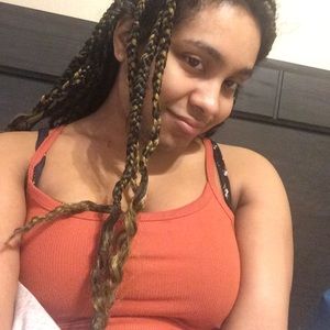 Meet your Posher, Annie